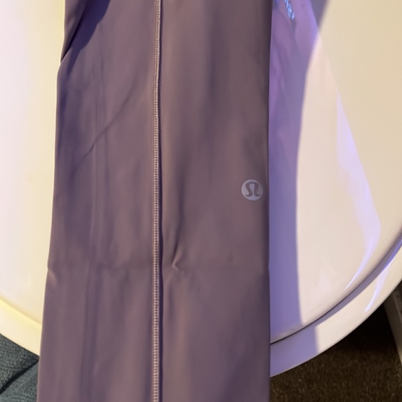 Lululemon Fast and Free Leggings - Picture 4 of 4